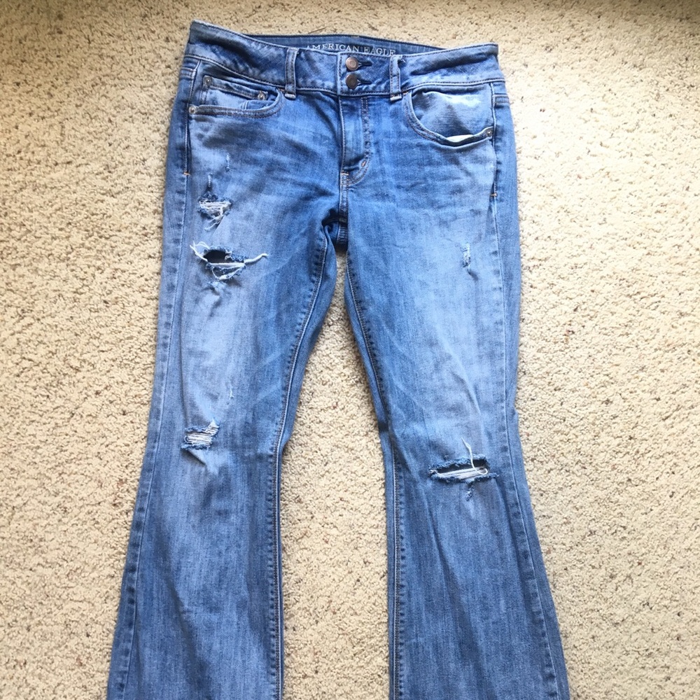 American Eagle distressed jeans size 8